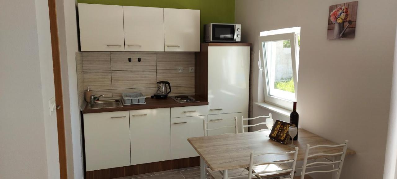 Studio Apartment Palmira Ližnjan エクステリア 写真